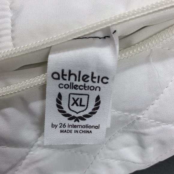 ATHLETIC COLLECTION Reversible Zip Up Vest - Picture 5 of 7